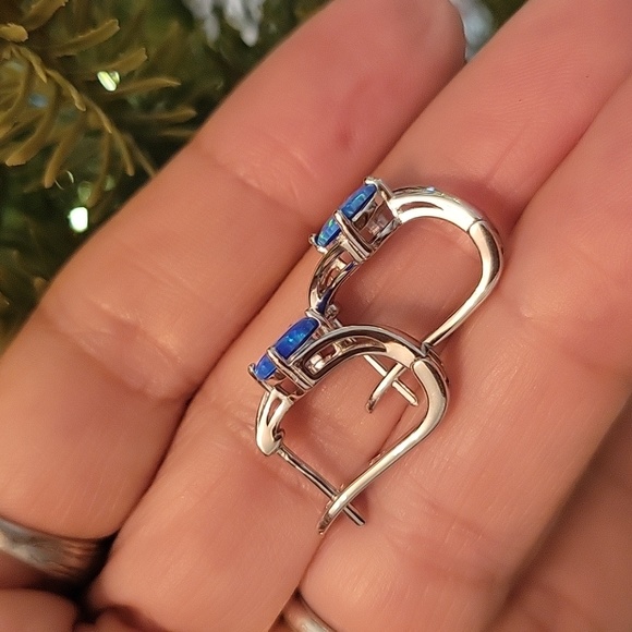 Vivid blue Opal lever-back earrings 925 Sterling silver - Picture 2 of 3
